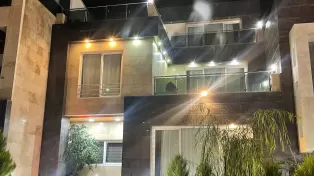 فروش ویلا استخردار در شهرک با نگهبانی