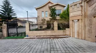 ویلای مدرن و لوکس با نمای شیک و جذاب