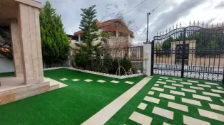 ویلای مدرن و لوکس با نمای شیک و جذاب