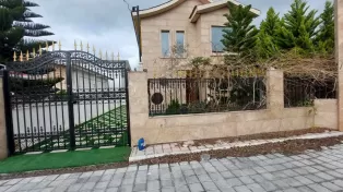 ویلای مدرن و لوکس با نمای شیک و جذاب