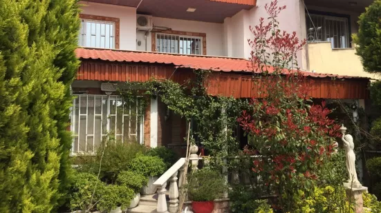 ۱۵۱ متر ویلا خوش ساخت و خوش نشین