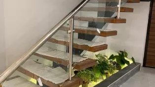 ویلا نما مدرن ، استخردار