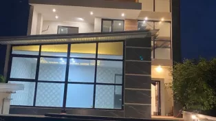 ویلا نما مدرن ، استخردار