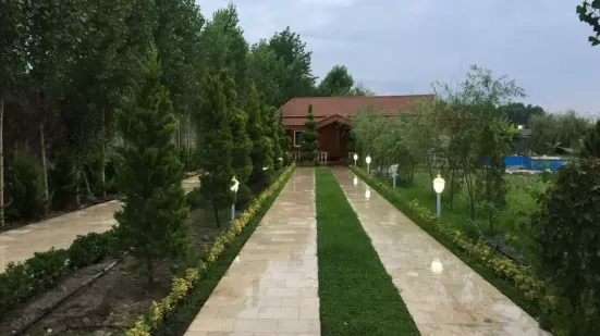 ۵۰۰۰ متر ویلا باغ با ۱۴۰ متر بنای مبله