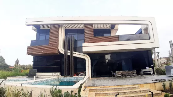 ۷۵۰ متر ویلا شیک در شهرکی برند