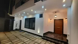 ویلای تریپلکس با ویو ابدی و نمای شیک و خاص