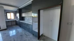 ویلای تریپلکس با ویو ابدی و نمای شیک و خاص
