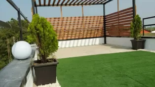 ویلای شیک و مدرن در خط دریا