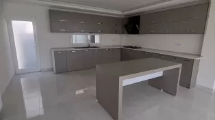 ویلا ۳۲۰ متری شهرکی با سند در سرخرود