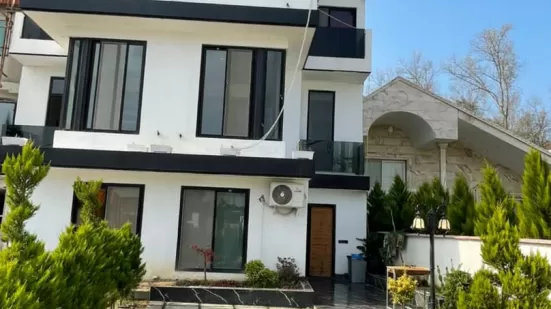 فروش ویلا ساحلی با تمام امکانات