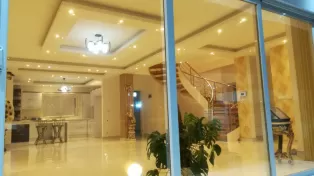 245متر زمین 225متر بنا