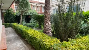 468متر زمین 302متر بنا