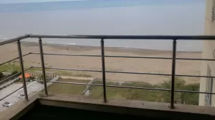 آپارتمان ساحلی در برج آرال