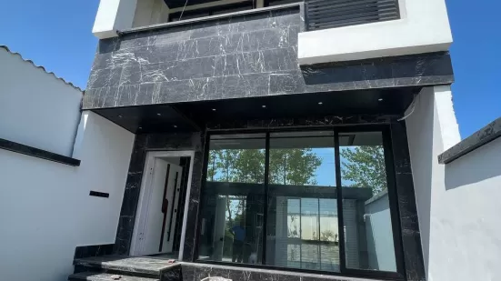ویلا مدرن بغل آبندان در سرخرود