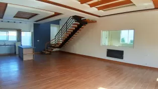 ویلا شهرکی نما مدرن و استخردار