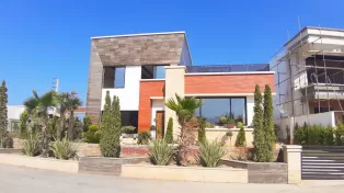 ویلا شهرکی نما مدرن و استخردار