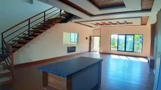 ویلا شهرکی نما مدرن و استخردار