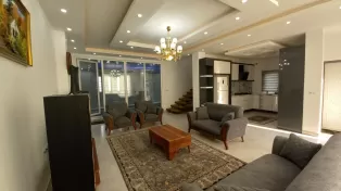 ویلا دوبلکس استخر دار شهرکی