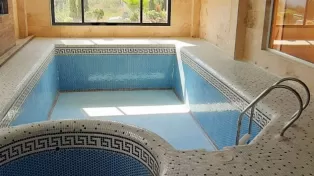 ویلا شهرکی نما مدرن و استخردار