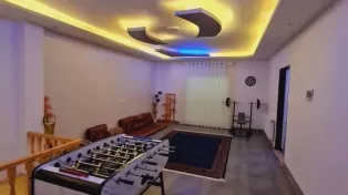 ویلا ساحلی، شهرکی ، استخردار
