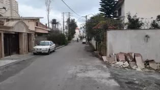 فروش زمین رو به دریا