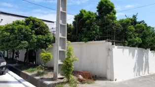 زمین با پروانه 12 طبقه در خط ساحلی