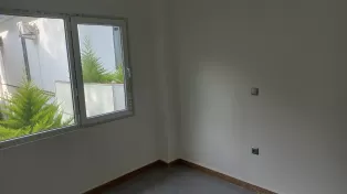 ویلا جنگلی، سرخرود