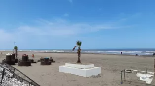 زمین متراژ بالا مناسب برج و ویلا سازی