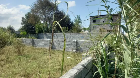 زمین برای ساخت در سرخرود