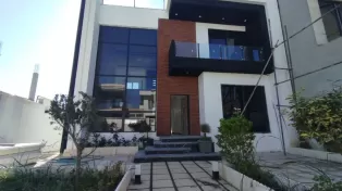 ویلا دوبلکس نوساز استخردار