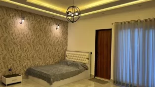 فروش ویلا مبله با ۳۰۰ متر بنا و استخر و جکوزی