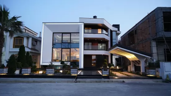 فروش ویلای سوپر لاکچری در دریاکنار
