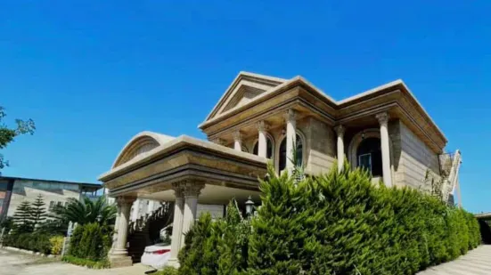 کاخ ویلای لاکچری شهرکی ساحلی
