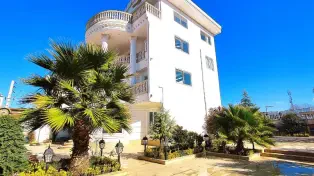 کاخ ویلا شهرکی فول امکانات