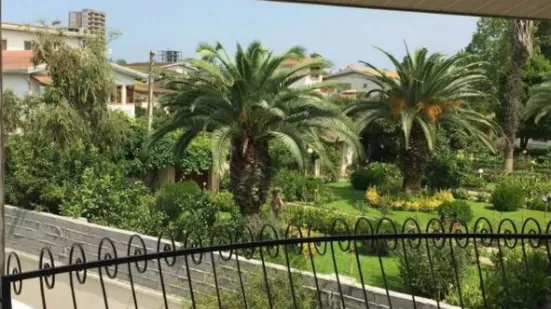 ویلا قدیمی متراژ بالا، ساحلی