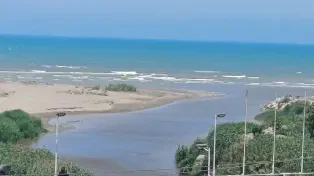 فروش آپارتمان ساحلی کلیدنخورده ۲ خواب ویو دریا