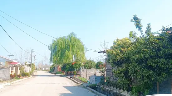 360 متر زمین مسکونی با جواز ساخت