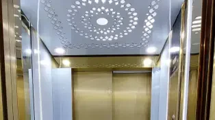 فروش ۴۴۰ متر ویلا شیک تریبلکس استخردار در سرخرود