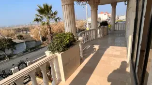 فروش ۳۵۰ متر ویلا شیک و مدرن استخردار در سرخرود