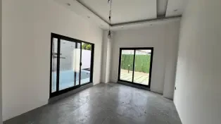 فروش ویلا مدرن ساحلی با اسانسور