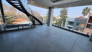 فروش ویلا مدرن ساحلی با اسانسور