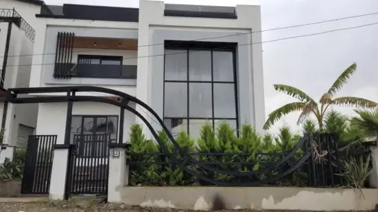 فروش ۳۴۰ متر ویلا شیک استخردار در سرخرود