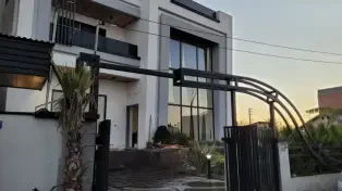 فروش ۳۴۰ متر ویلا شیک استخردار در سرخرود