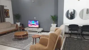 83 متر آپارتمان ساحلی سرخرود لب آب