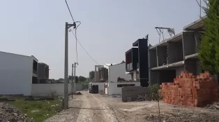 ۱۳۰ متر زمین ساحلی در سرخرود