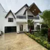 فروش ۳۵۰ متر ویلا شیک استخردار در سرخرود