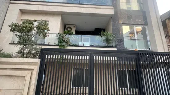 فروش ویلا استخردار بیست قدمی ساحل سرخرود