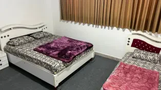 240 متر ویلا استخر دار مدارک کامل محمودآباد