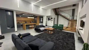 تریبلکس لاکچری نزدیک خانه‌ دریا