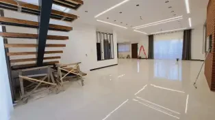 فروش ۲۲۰ متر ویلا شیک نوساز استخردار در سرخرود